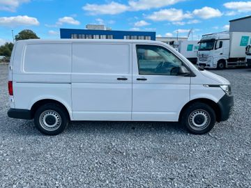 Fahrzeugabbildung Volkswagen T6.1 Transporter 2.0 TDI  KlimaPDC Flügeltürer