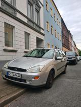 Ford Fokus 1,6 gier - Ford Focus aus 1999: Kombi