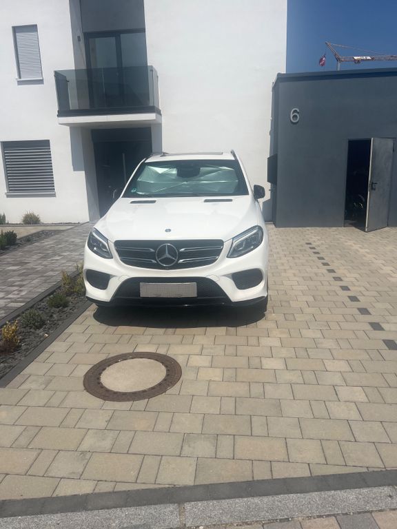 Image of Mercedes-Benz GLE 350