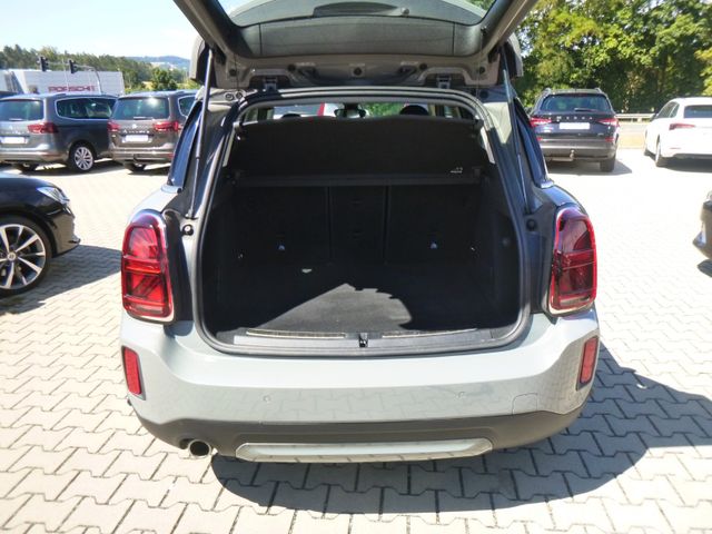 Fahrzeugabbildung MINI COOPER Countryman >AUT/KAM/NAVI/SHZ<