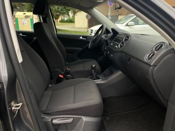 Volkswagen Tiguan - 11