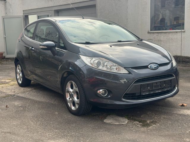 Ford Fiesta Titanium*1.Hand-Klima-PDC-SR+WR-TÜV NEU*