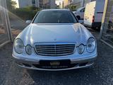 Mercedes-Benz E 320 4MATIC T AVANTGARDE - Mercedes-Benz E 320 mit Benzin-Antrieb: Kombi
