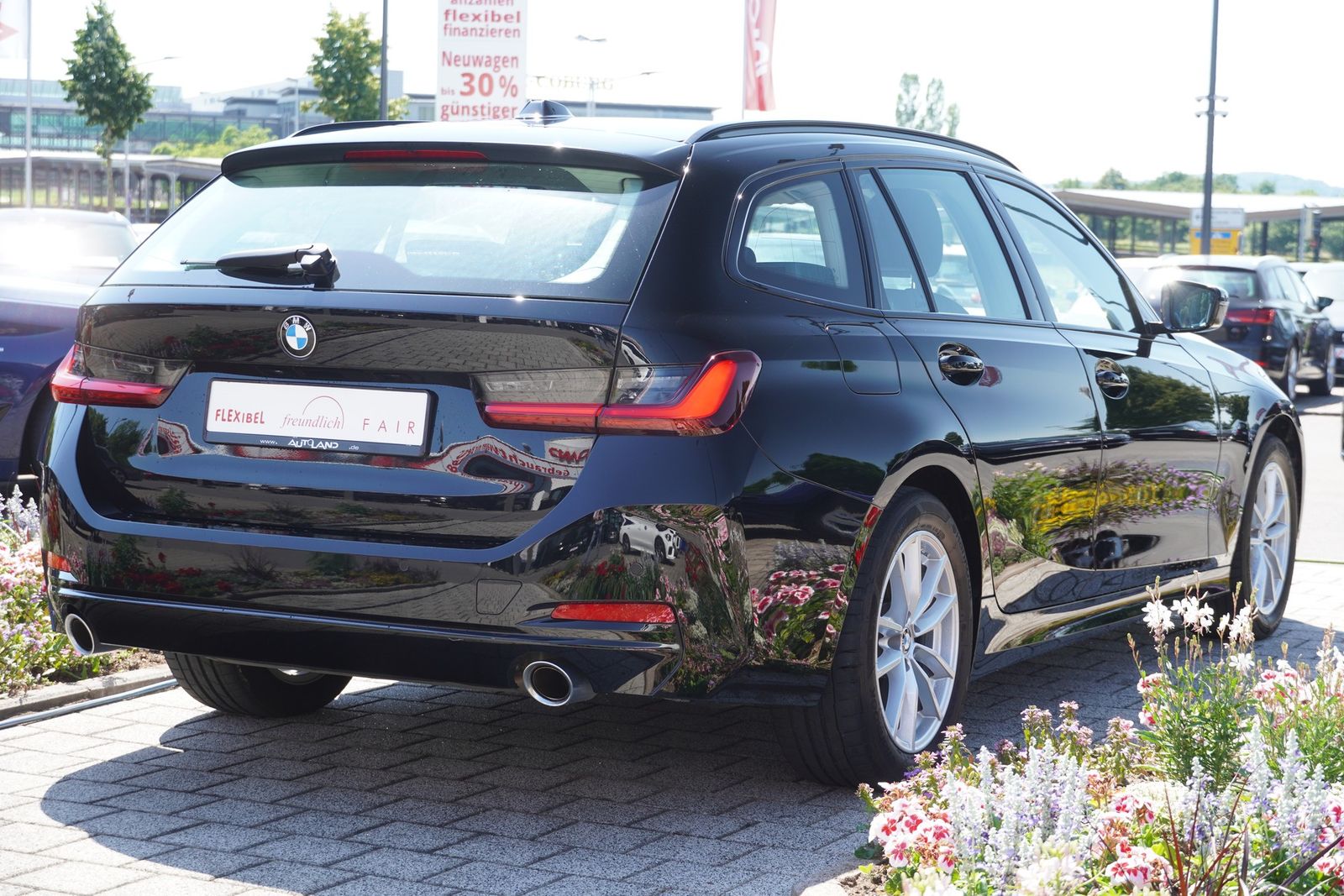 BMW 318i Touring LED Navi Tempomat Keyless Head-Up foto 9