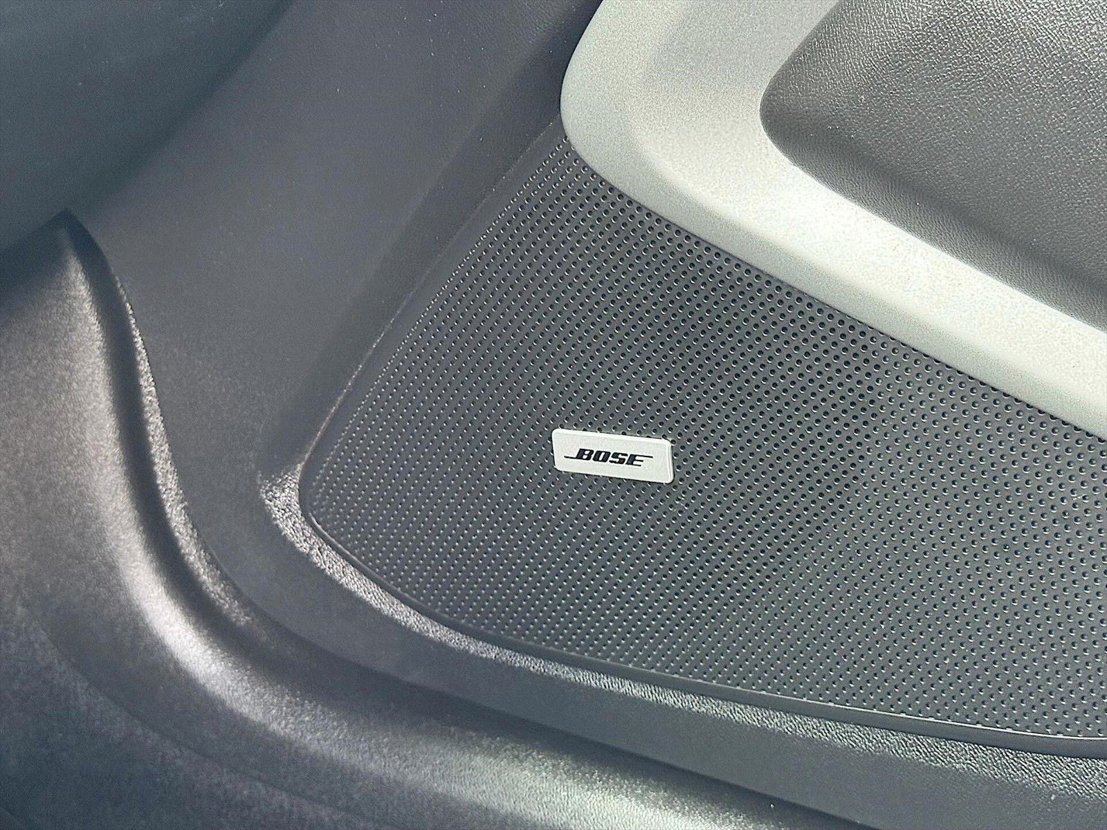 Fahrzeugabbildung Chevrolet Camaro 6.2 SS Coupe LT1 Performance *CarPlay*LED