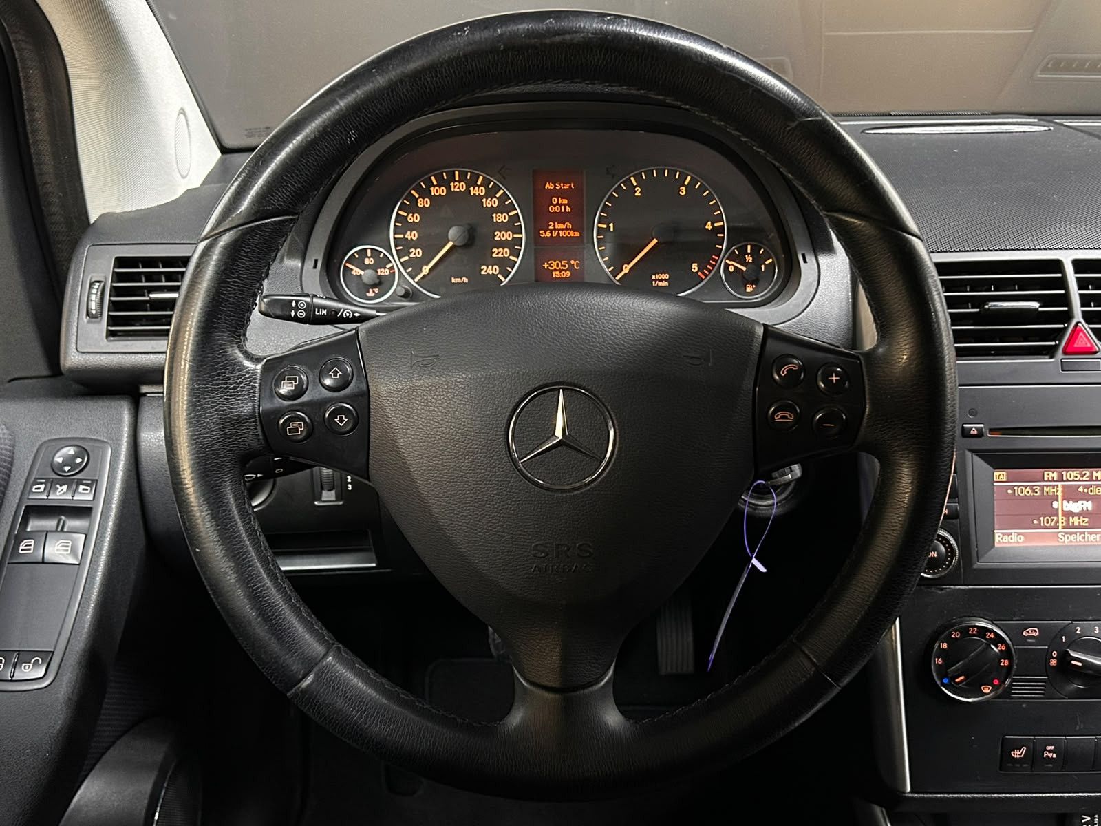 Fahrzeugabbildung Mercedes-Benz A 180 CDI Avantgarde LEDER+SHZ+PDC+TEMPO+KLIMA+