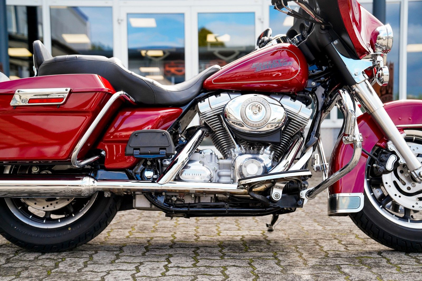 Fahrzeugabbildung Harley-Davidson FLHTP Electra Glide Twin Cam 96 - Sissybar -