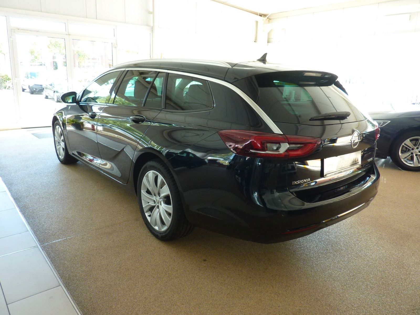 Fahrzeugabbildung Opel Insignia B SportsTourer 1.5 T Dynamic ,LED