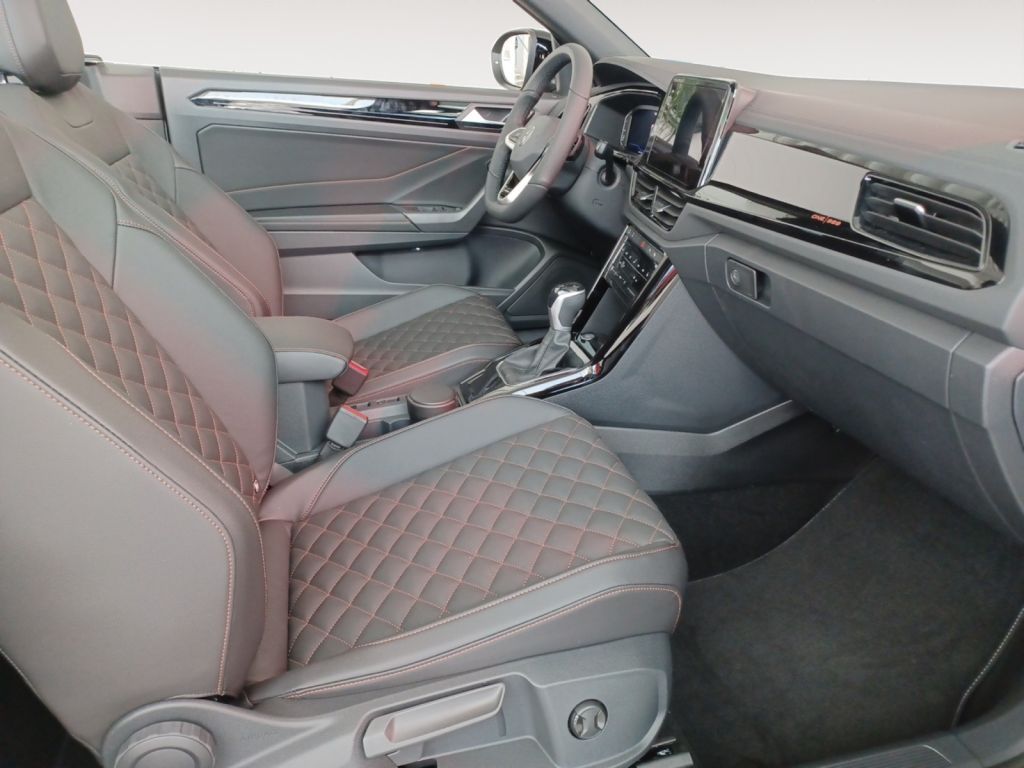 Fahrzeugabbildung Volkswagen T-Roc Cabriolet 1.5 TSI DSG R-Line Edition Karma