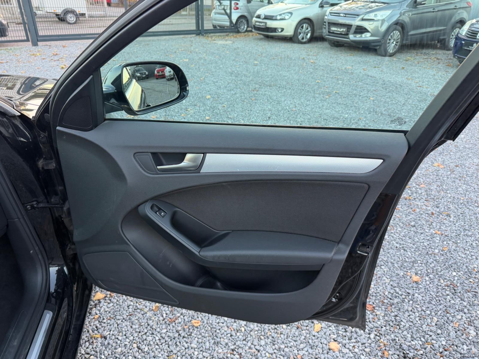 Audi A4 2009 — photo 23
