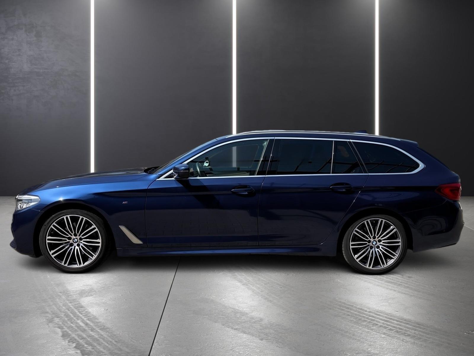 BMW 520d M SPORTPAKET+PANORAMA+AHK+MASSAGE+NIGHT VIS