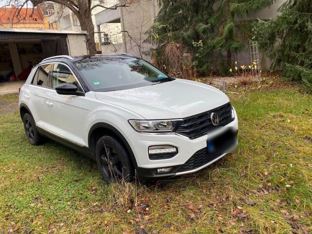 VW Volkswagen T-Roc  mit einen neuen Ganzjahr...