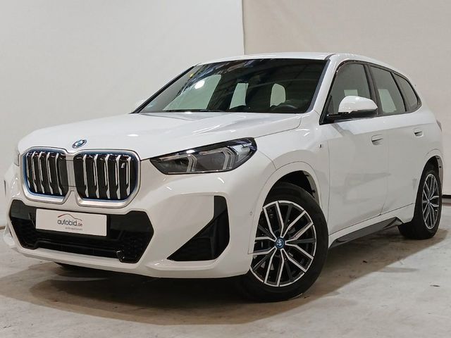 BMW iX1 xDr. 30 AHK ad.LED ACC DAB Kzu NP: 66.000 €