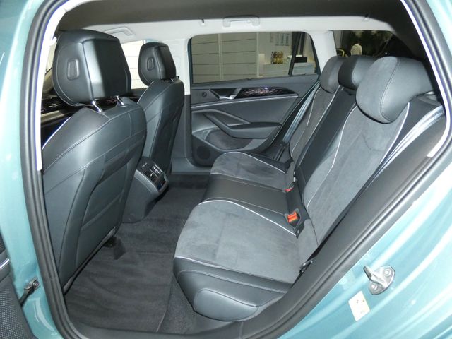 Passat Variant 1.5 TSI eHybrid Elegance AHK