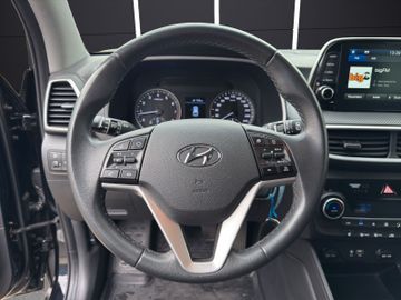 Hyundai TUCSON - 2