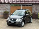 Suzuki Grand Vitara 1.6 Club (3-trg.) *Allrad*1. Hand* - Suzuki Grand Vitara: Geländewagen