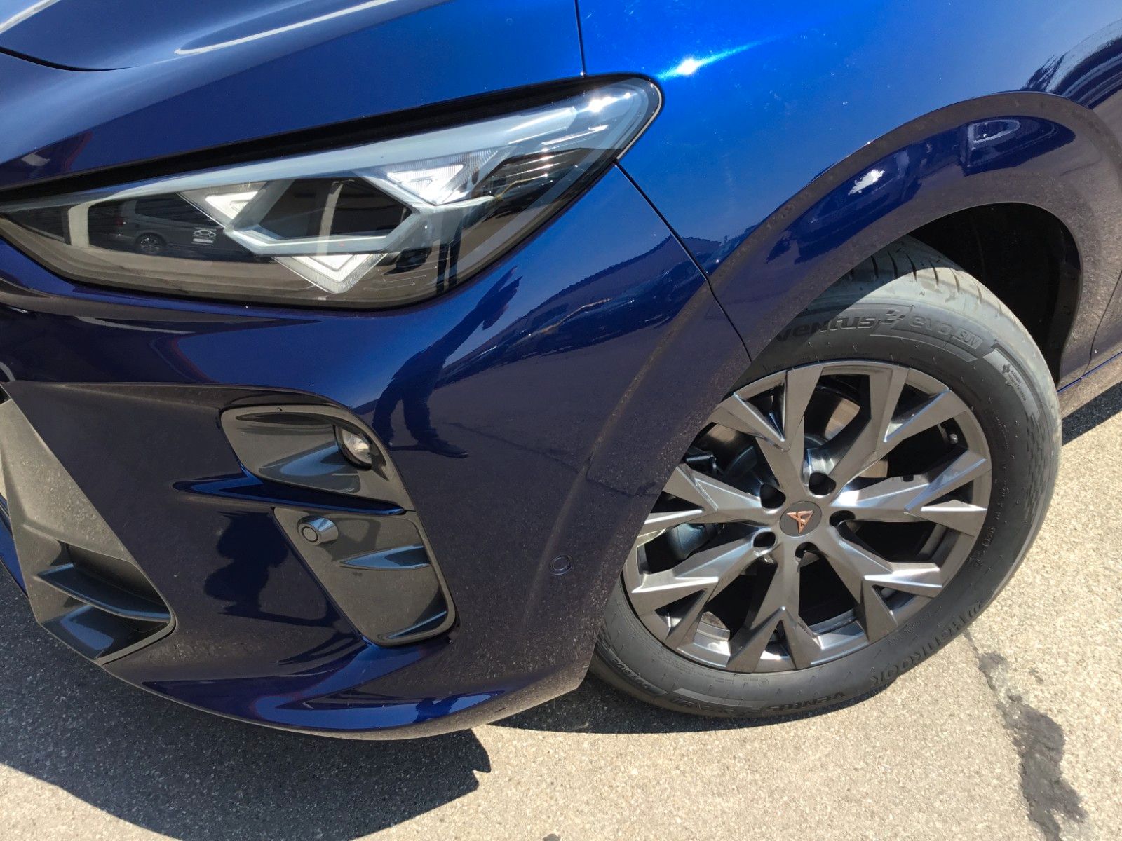 Fahrzeugabbildung CUPRA Terramar 1.5 eTSI DSG+AHK+360°+Headup+ACC