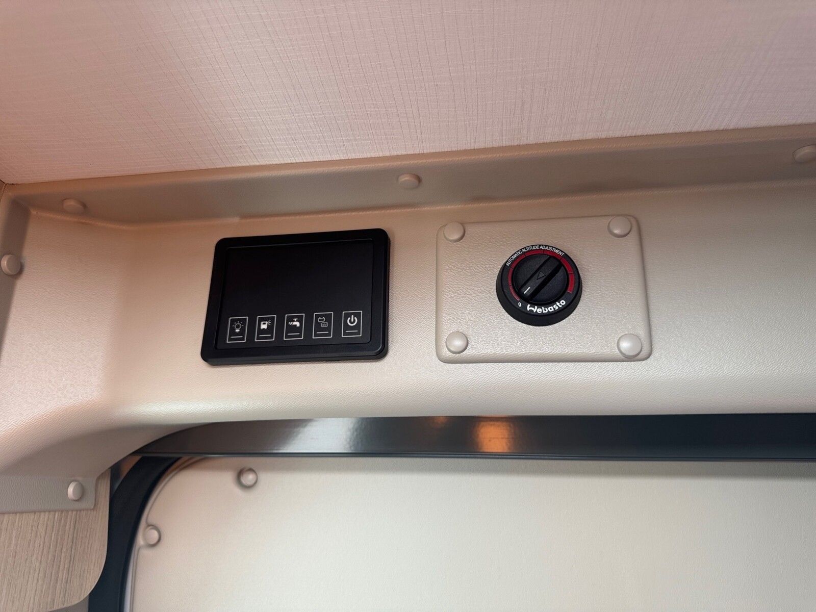 Fahrzeugabbildung Chausson Van Challenger Sunset Edition Markise,Solar,RK