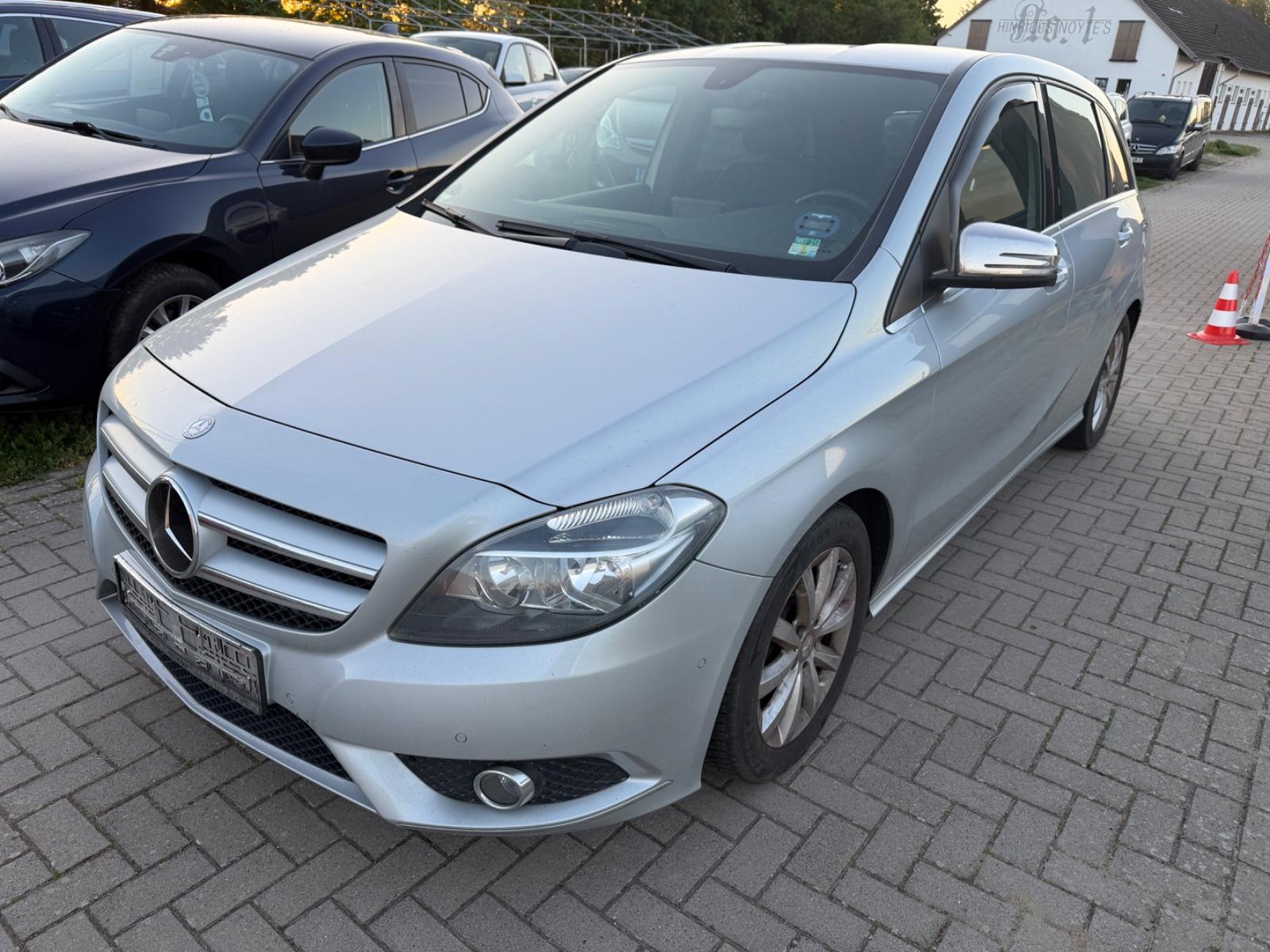 Mercedes-Benz 180 CDI+Navi+Teilleder+Sitzheizung+Klima