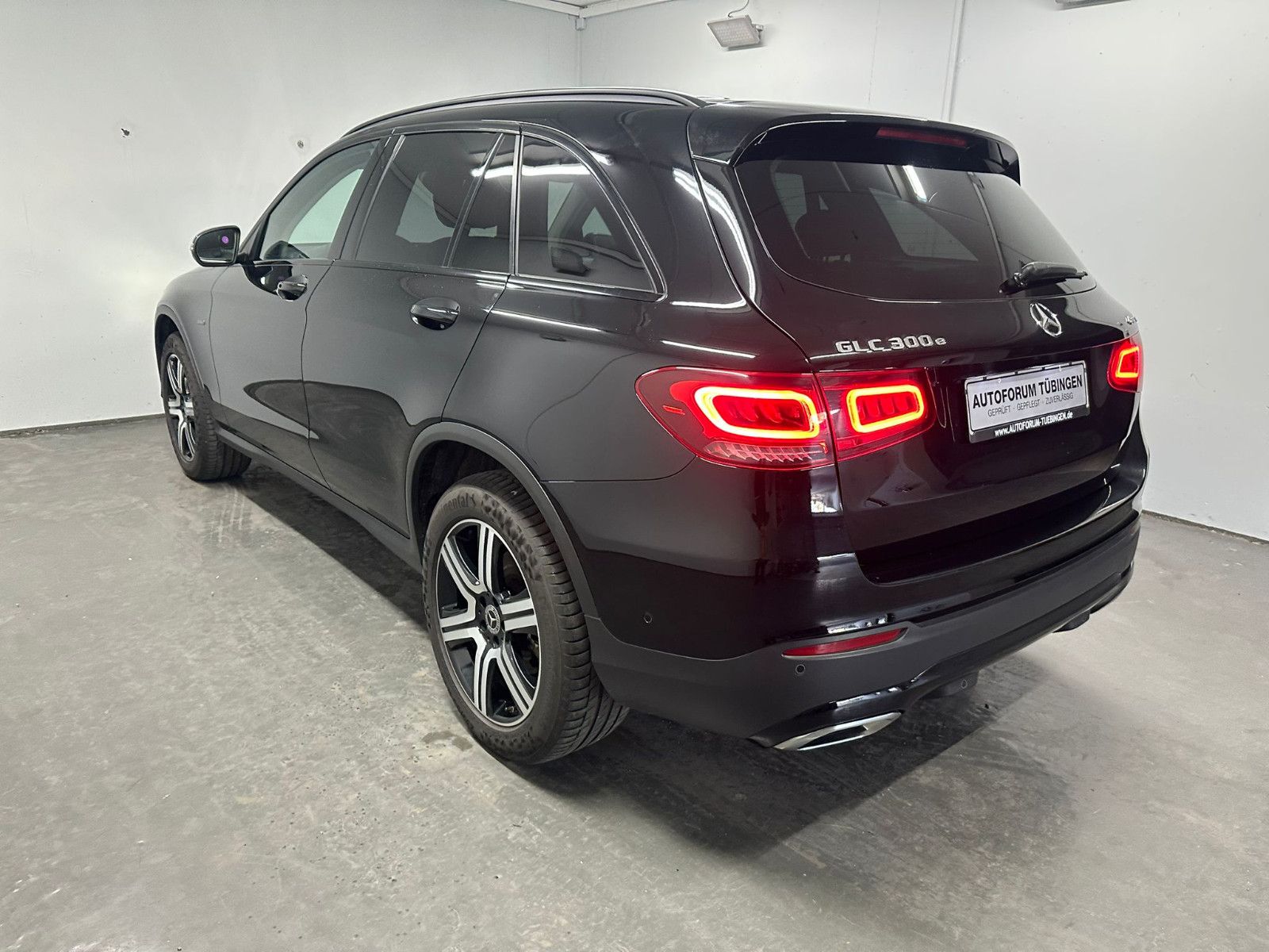 Fahrzeugabbildung Mercedes-Benz GLC 300 e 4MATIC Autom. *NIGHT*LED*AHK*