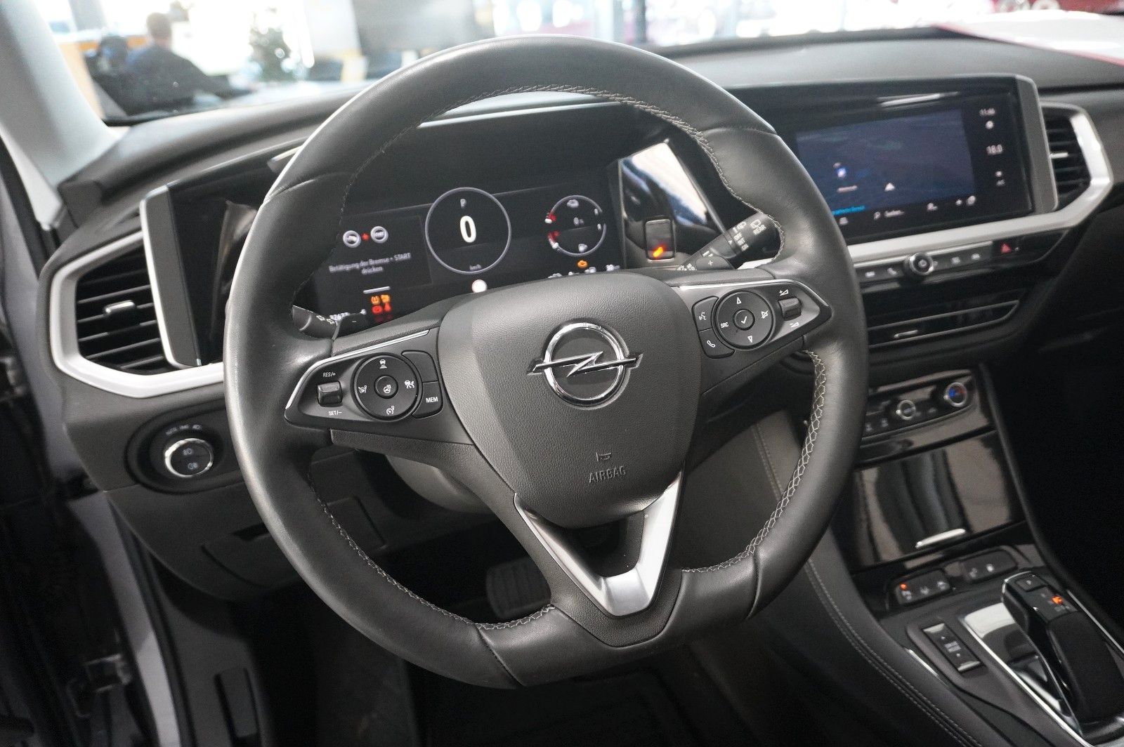 Fahrzeugabbildung Opel Grandland (X) ULTIMATE 4HYBRID NAVI/LED/SPORT/SH