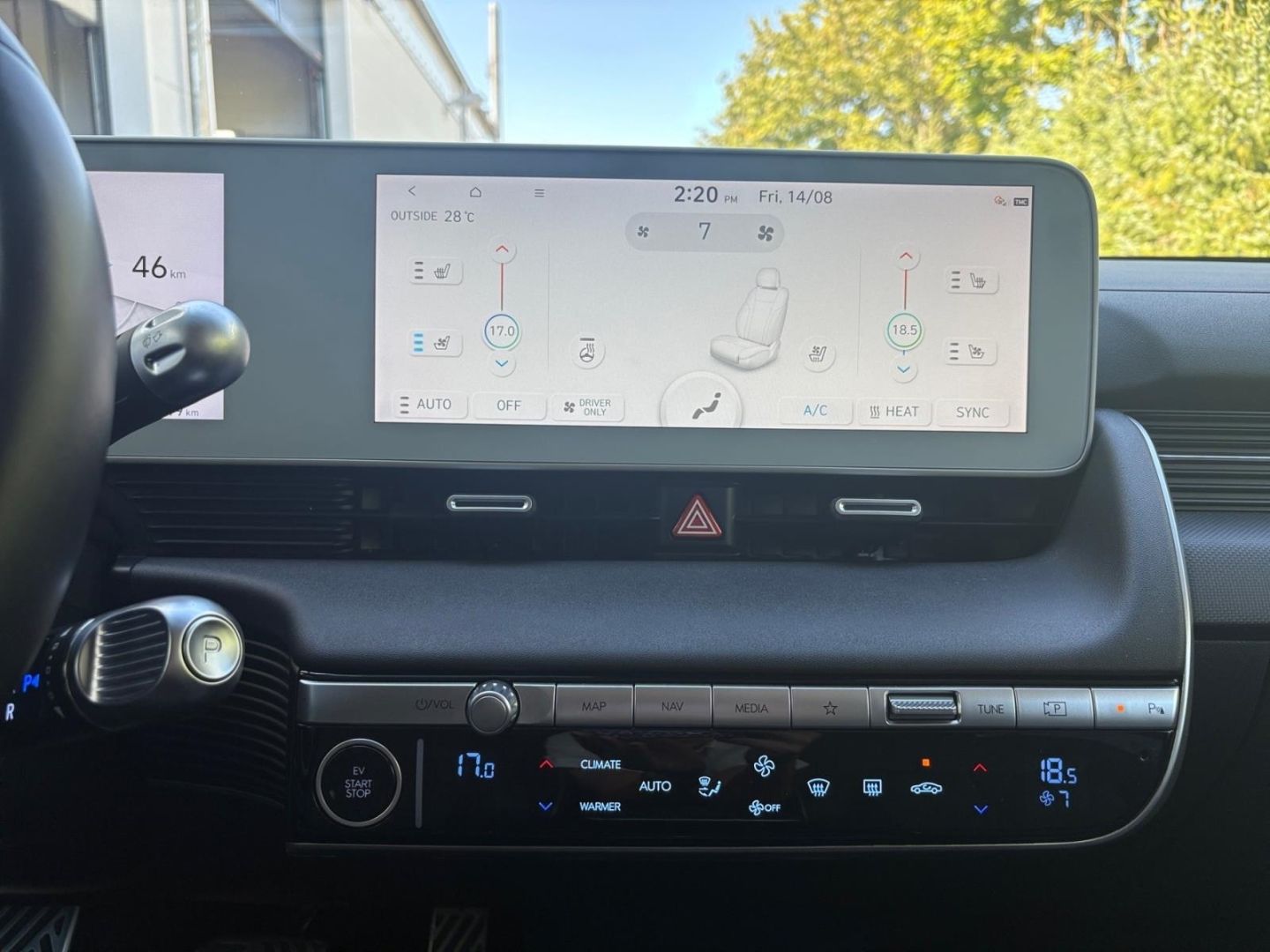 Hyundai IONIQ 5 Uniq 4WD 77,4 kWh Relax 20'' HuD LED Mem foto 18