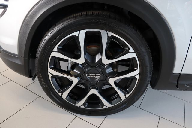 Fahrzeugabbildung Fiat 500X Cross|1HAND|PANO|KAMERA|ACC|19ZOLL|
