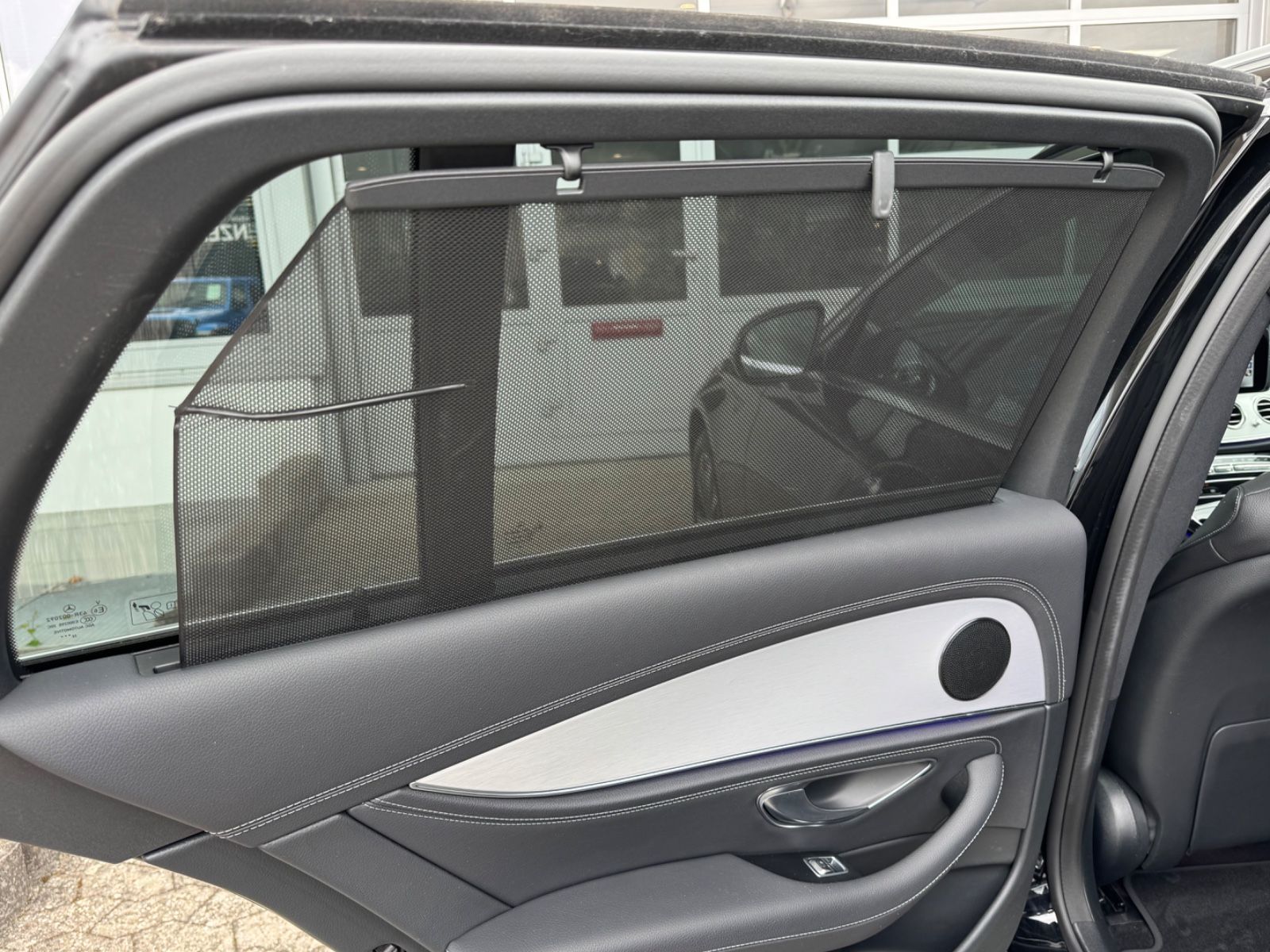 Fahrzeugabbildung Mercedes-Benz E 300 de/Plug-in/Leder/Ambiente/LED/360°Cam/SHZ/