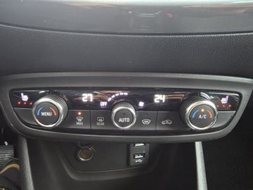 Bild 14 Opel Crossland (X) Crossland Elegance NAV/PDC vo+hi+Cam/SHZ+LHZ+bz