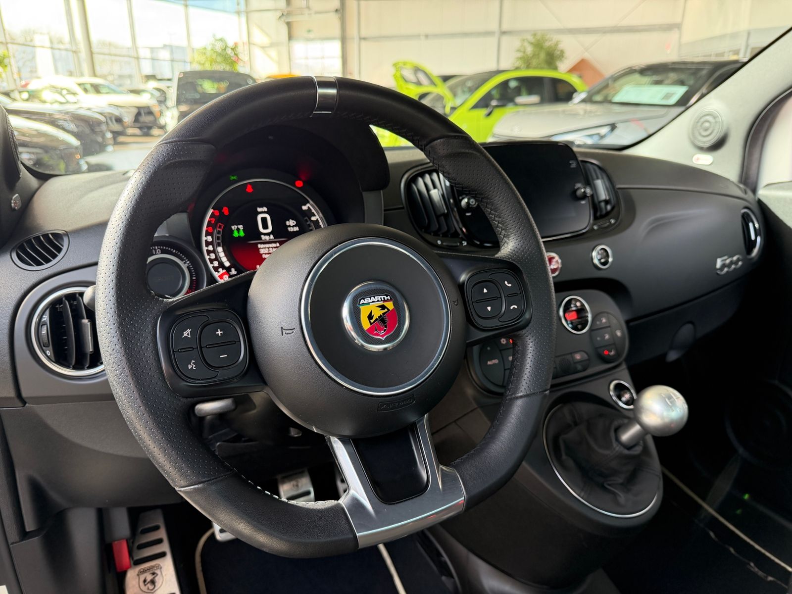 Fahrzeugabbildung Abarth 695 1.4 T-Jet BEATS NAVI ALU