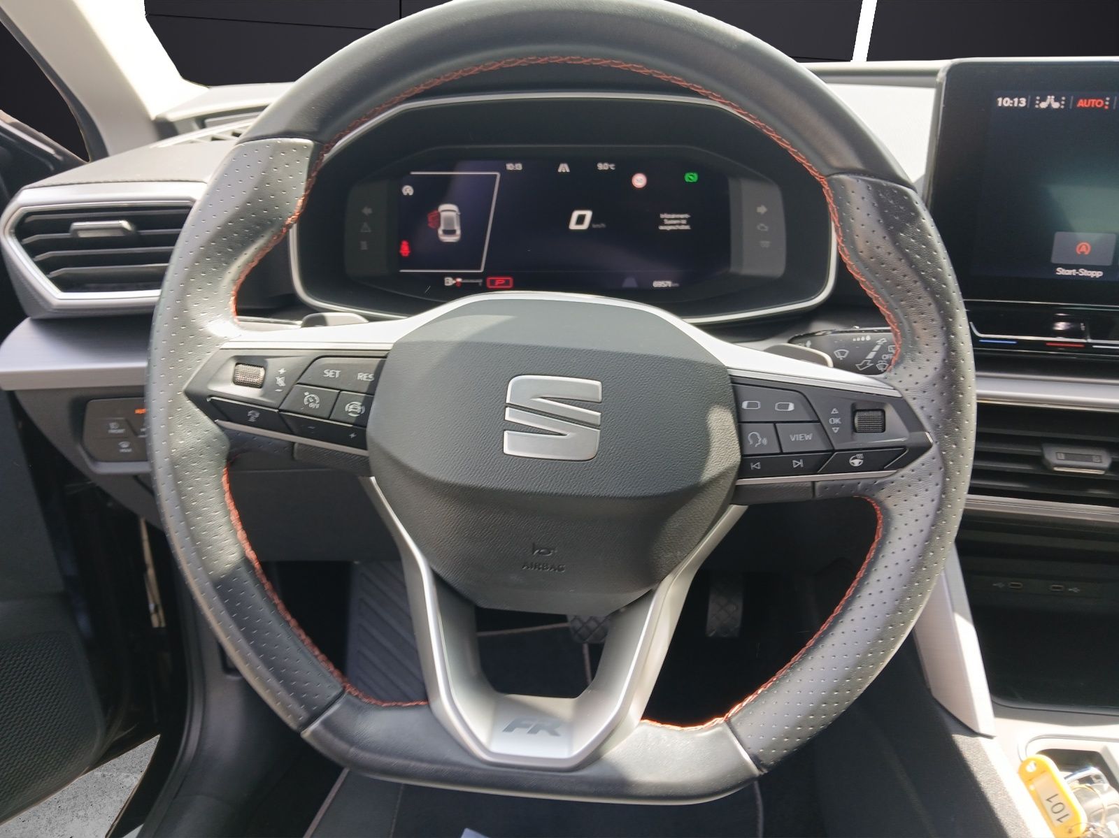 Fahrzeugabbildung SEAT Leon eTSI FR DSG STH LED Navi ACC RFK SH LM