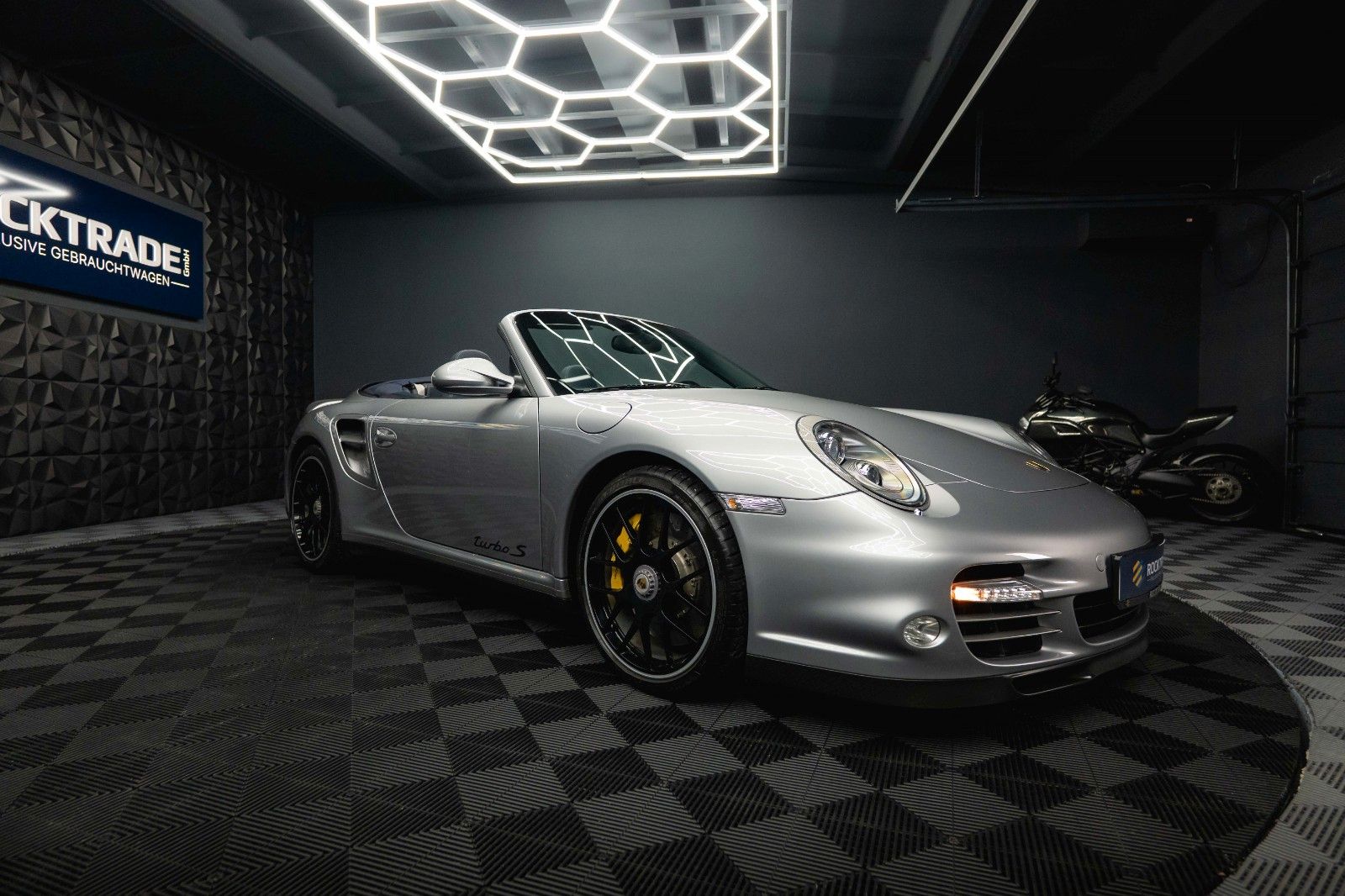 Fahrzeugabbildung Porsche 997.2 911 Turbo S Cabrio PDK*Keramik*Unfallfrei*