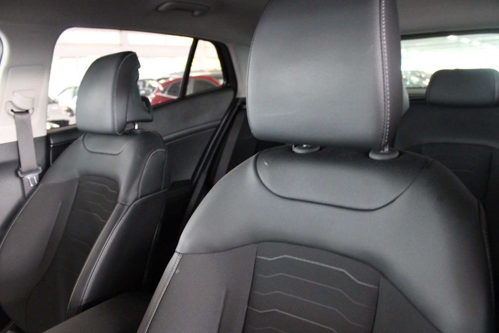 Fahrzeugabbildung Kia Sportage 1.6 T-GDI Spirit AWD DRIVE WISE PAKET
