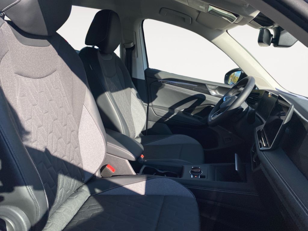 Fahrzeugabbildung Volkswagen Tiguan 1.5 eTSI DSG Life AHZV