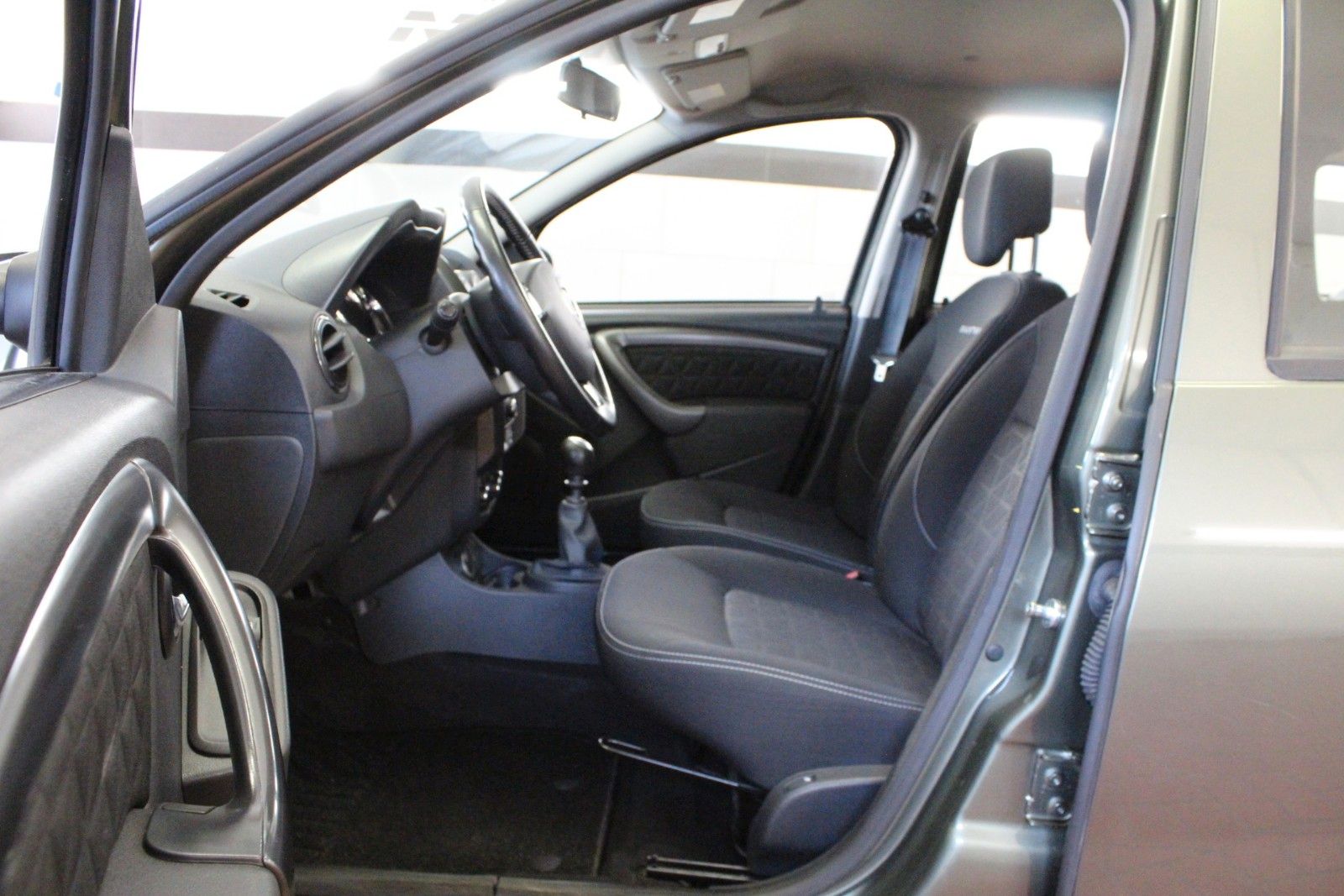 Fahrzeugabbildung Dacia Duster Blue dCi 110 Laureate *4x4 *