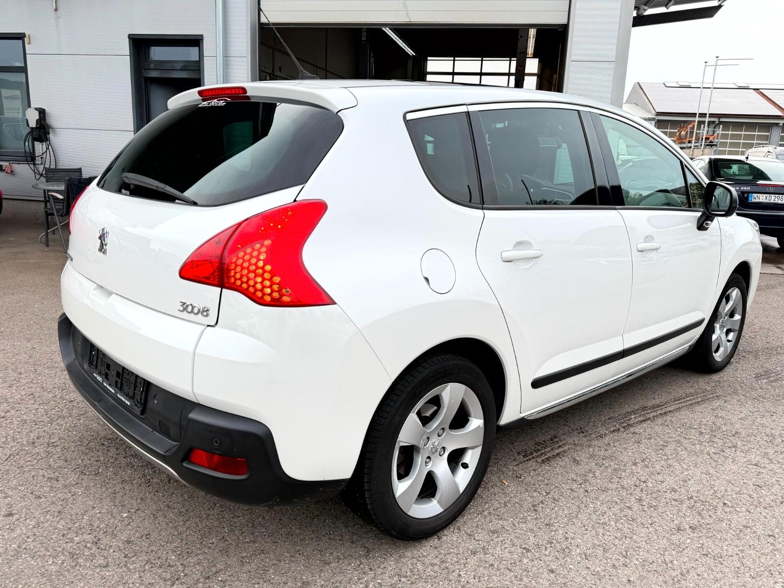Peugeot 3008 Allure 155 THP Automatik Pano_ACC_Scheckhef
