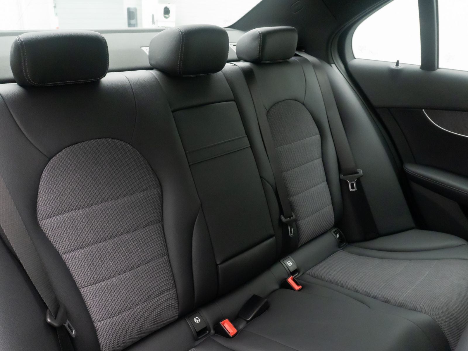 Fahrzeugabbildung Mercedes-Benz C 180 Exclusive PDC NAVI GeschwindigR Teilleder