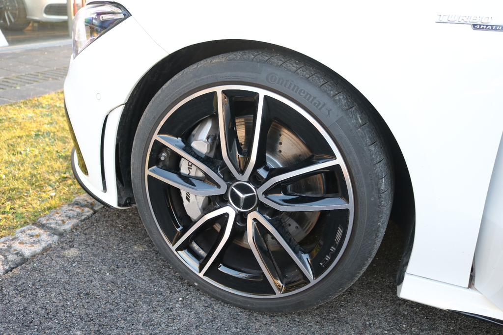 Mercedes-Benz CLA 35 AMG Shooting Brake