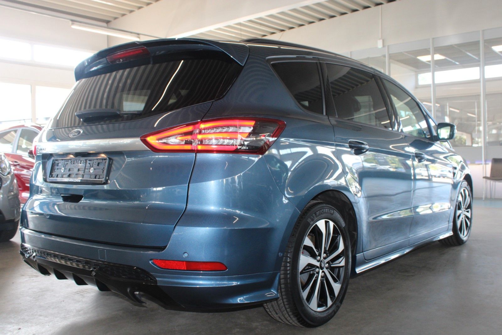 Fahrzeugabbildung Ford S-Max ST-Line Automatik ACC CAM LED Memory uvm.