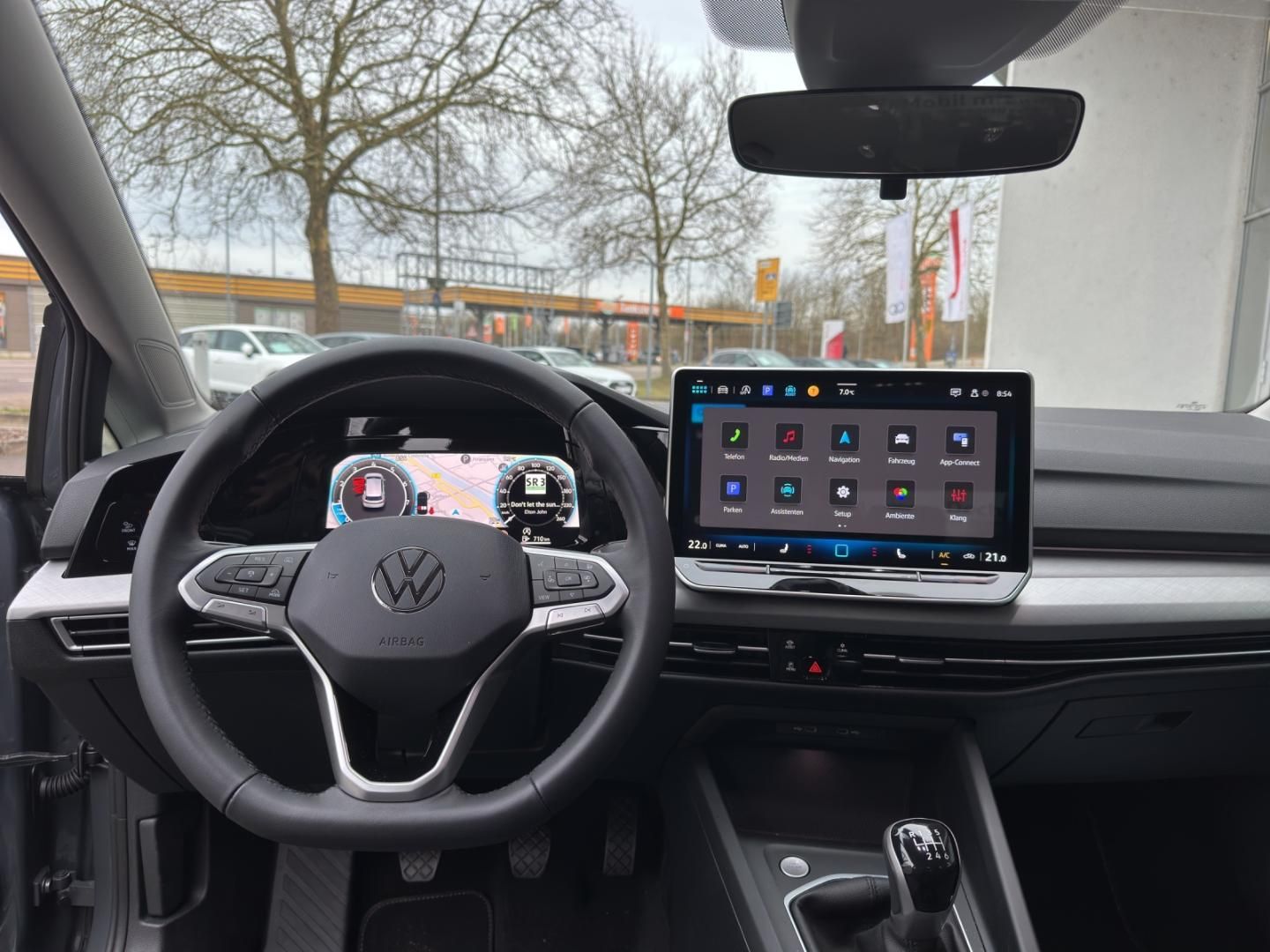 Fahrzeugabbildung Volkswagen Golf Life Life,Climatronic,LED-Plus,Navi,WE-Conn