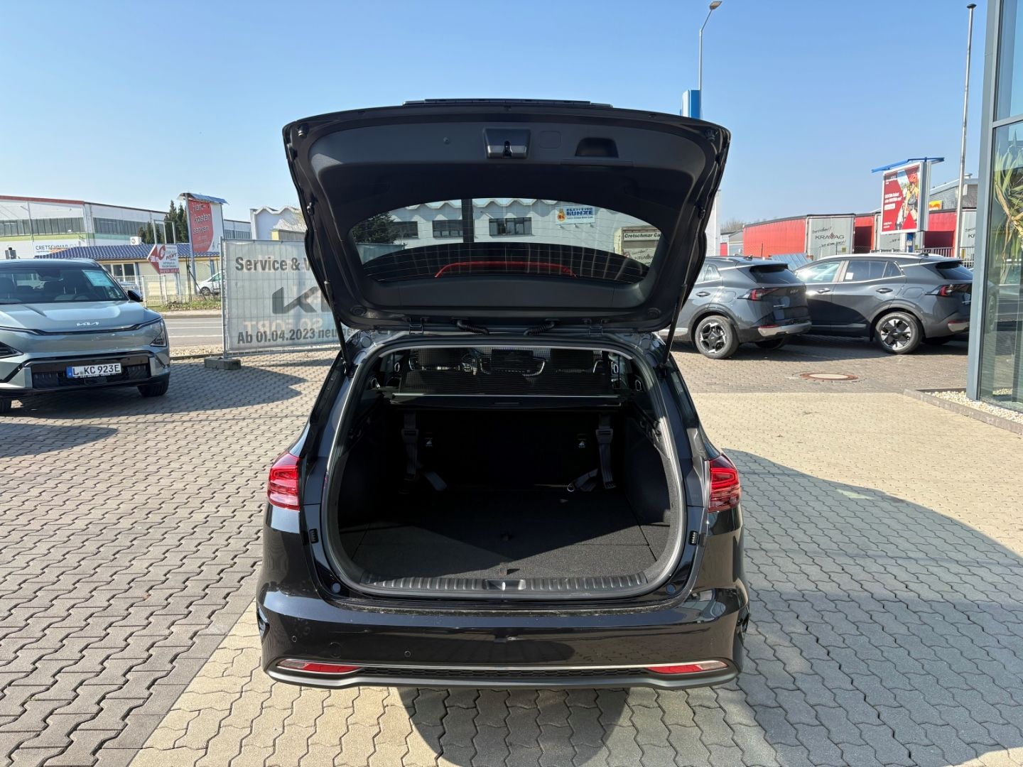 Fahrzeugabbildung Kia Ceed_sw Ultimate Edition TotWinkel PDC Keyless S