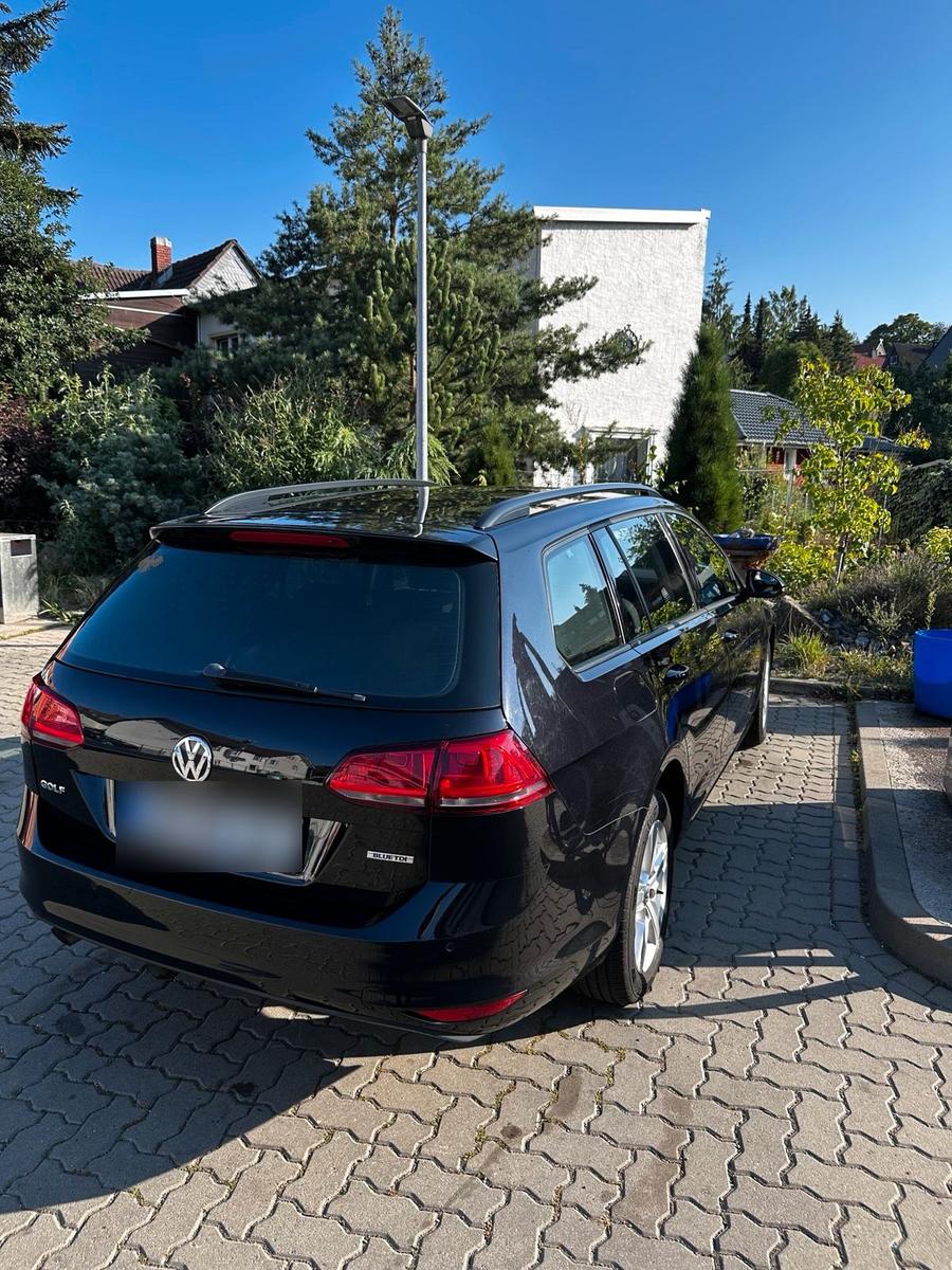Volkswagen Golf 2013 — engine 110 HP (81kW)