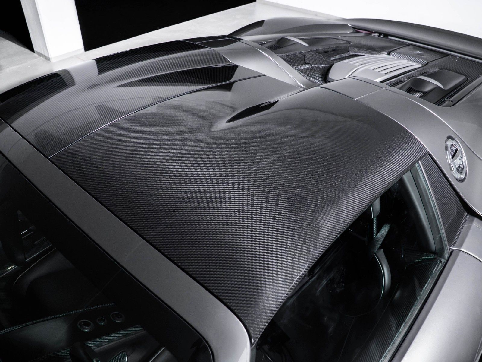 Porsche 918 Spyder LIQUID  METAL SILBER 1. Hand 9