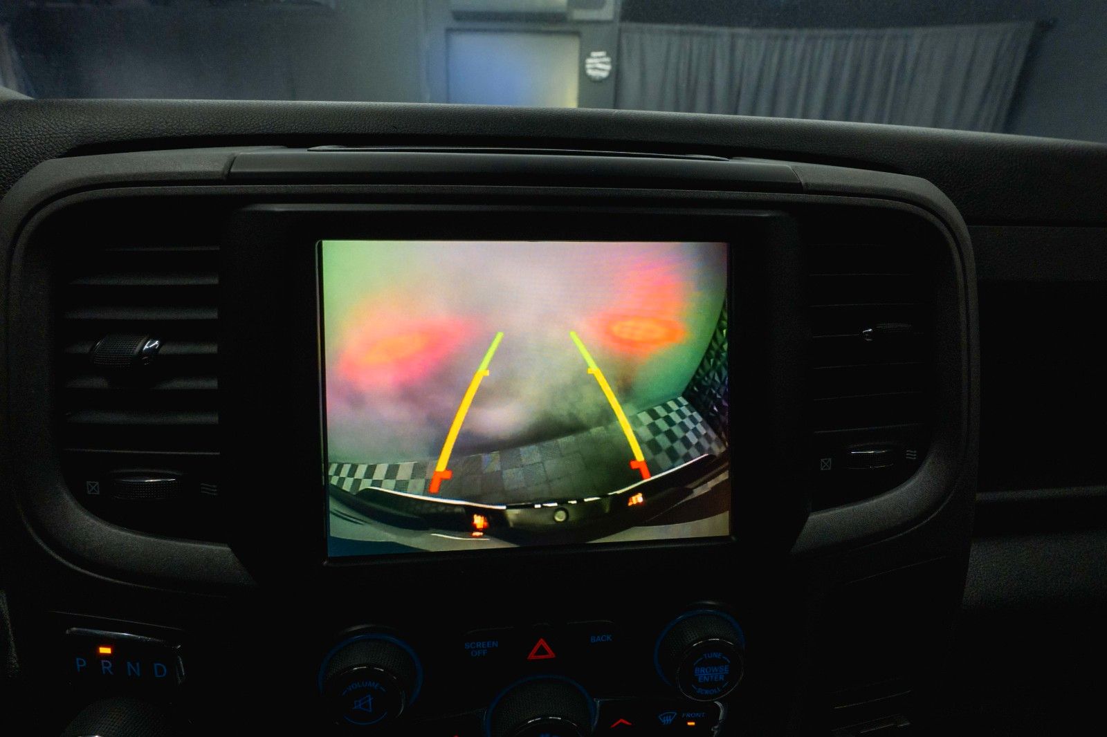 Fahrzeugabbildung Dodge RAM 5.7 V8 HEMI 4x4 OFFROAD Night-Paket *LED*AHK