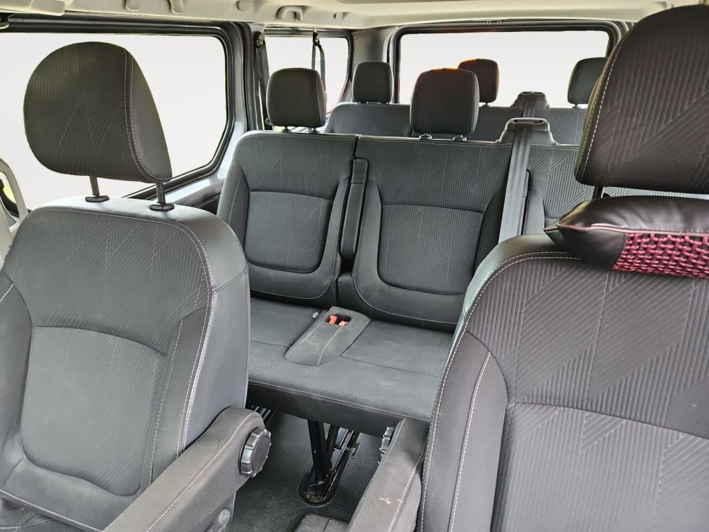 Fahrzeugabbildung Renault Trafic ENERGY dCi 170 EDC Grand Combi Life