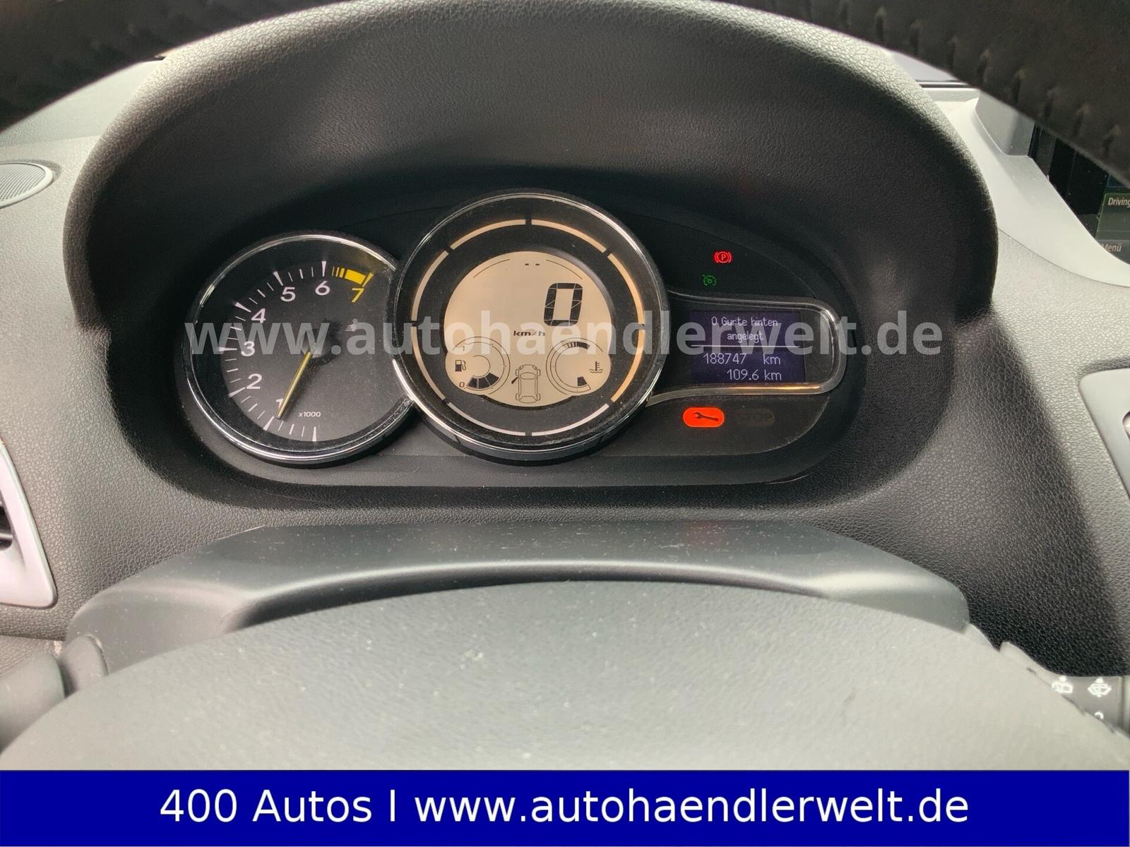 Renault Megane 2015 — photo 10