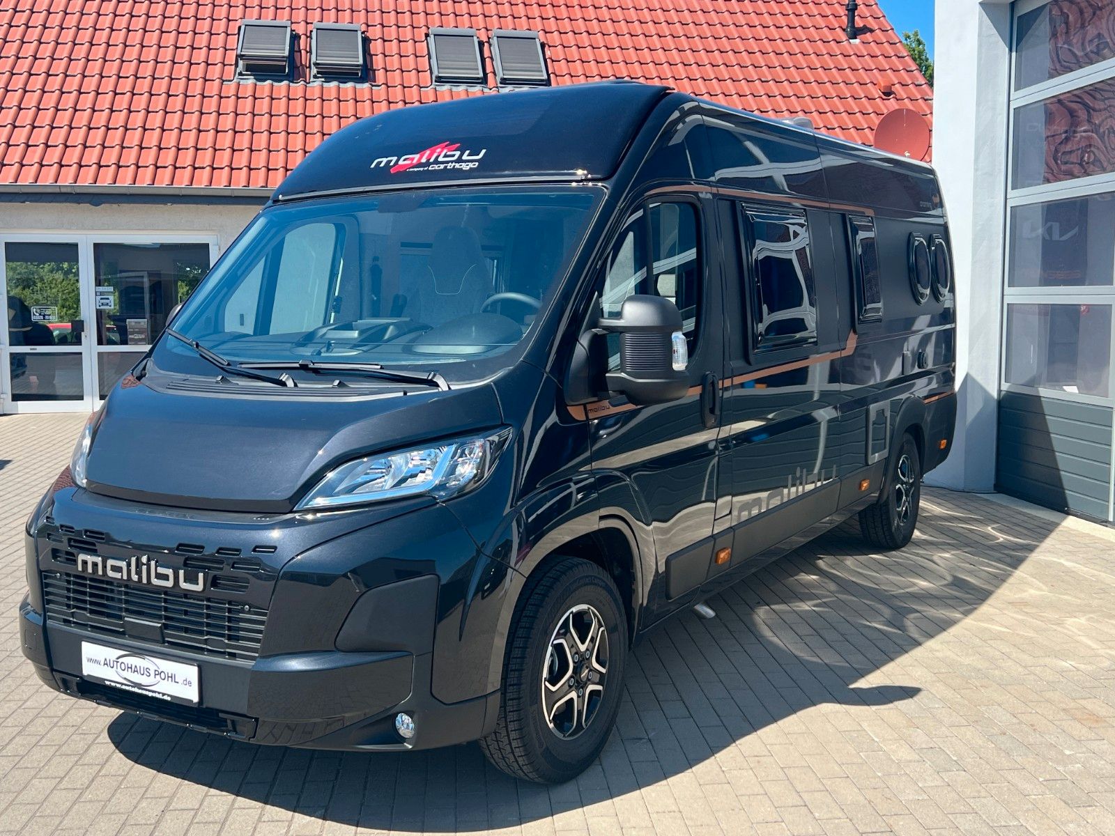 Fahrzeugabbildung Malibu Van first class - two rooms GT skyview 640 LE RB