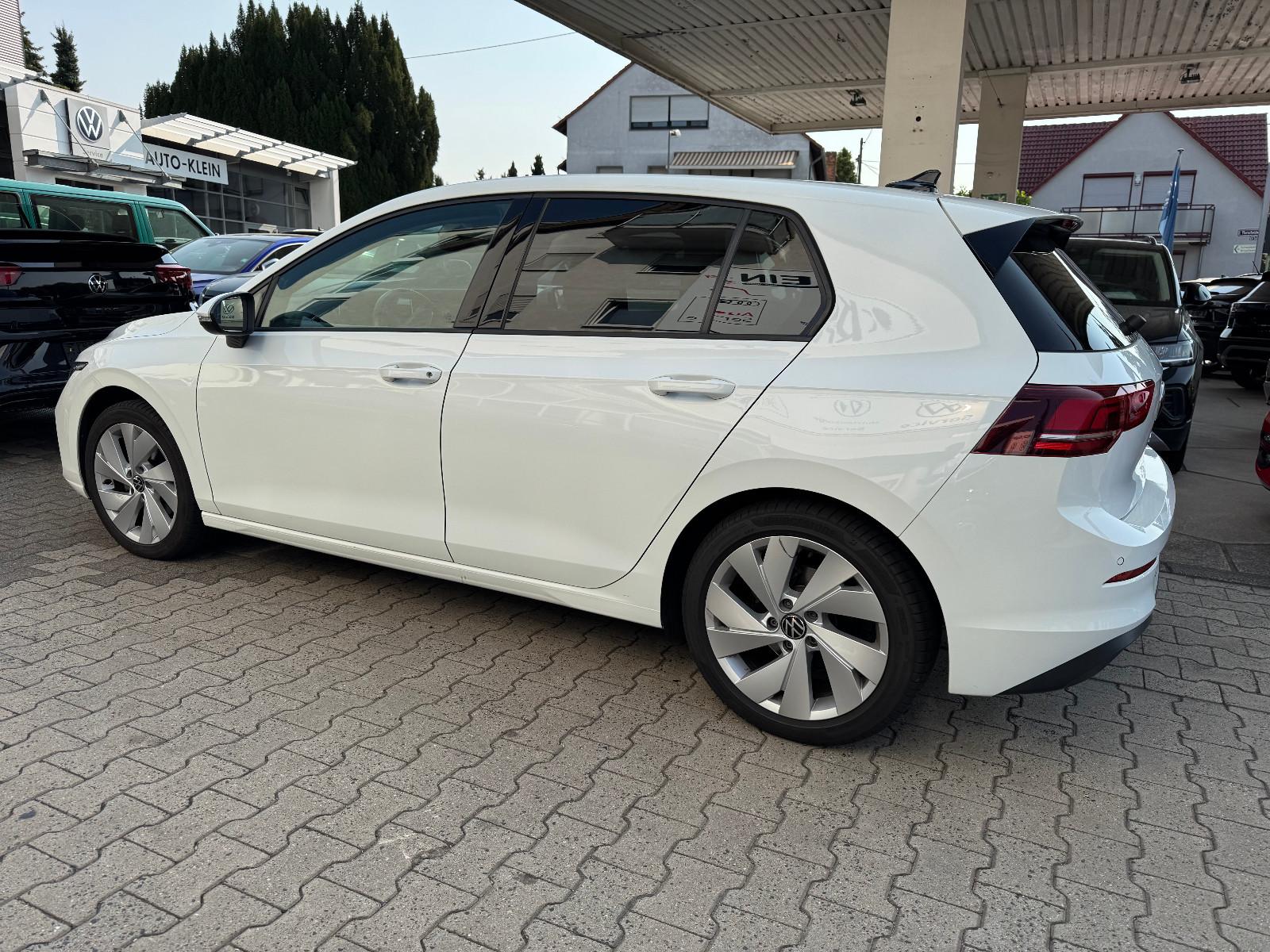 Volkswagen Golf VIII Lim. 1.5 TSI Life Panoramadach, миниатюра 11