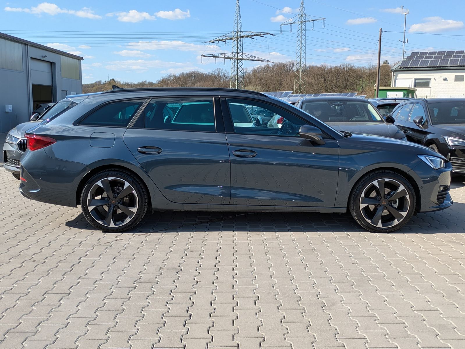Fahrzeugabbildung CUPRA Leon 1.5 eTSI DSG MATRIX-LED*ACC*AHK*KAMERA*18"