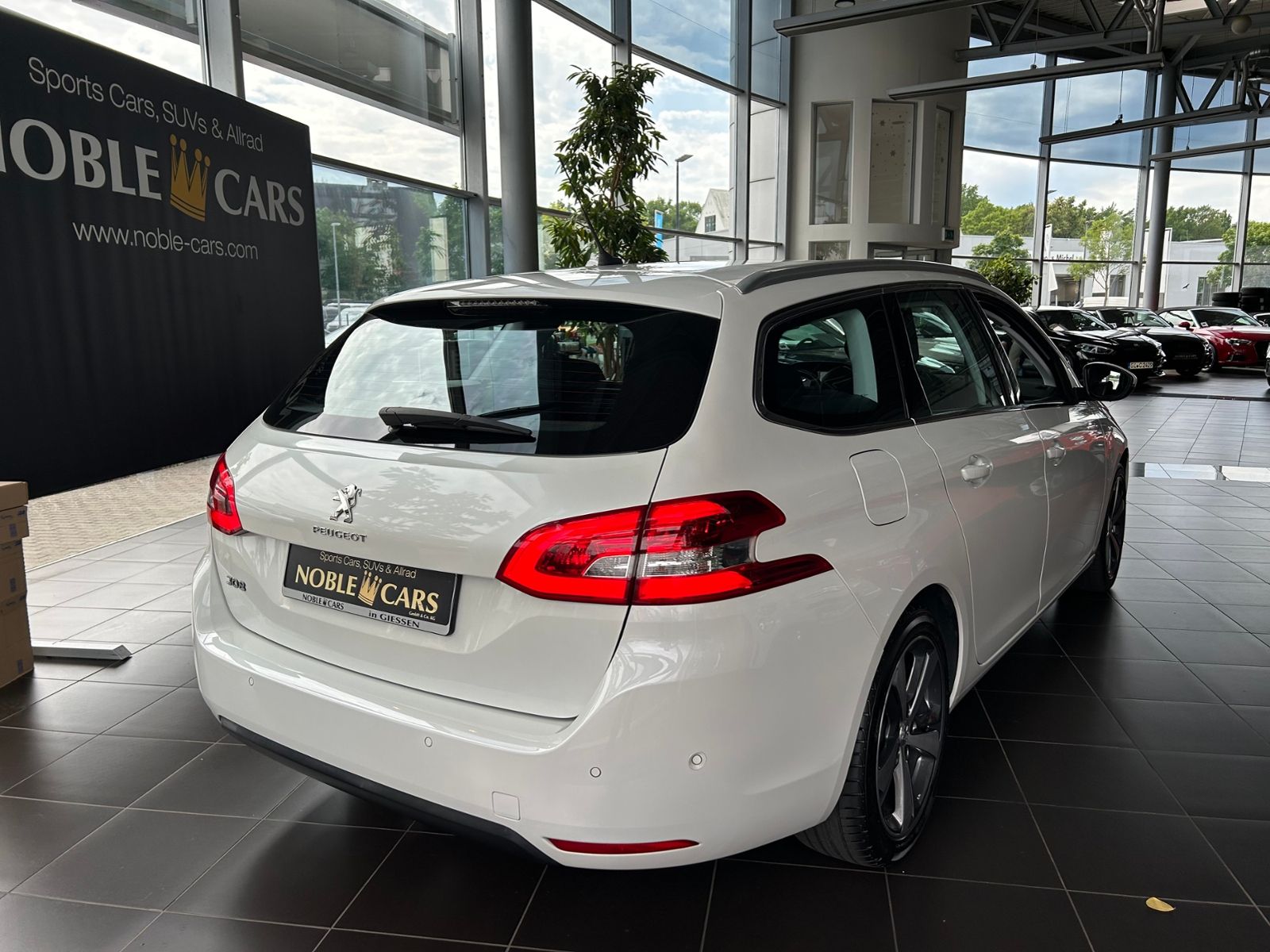 Fahrzeugabbildung Peugeot 308 SW Allure KLIMA LED NAVI  ALU